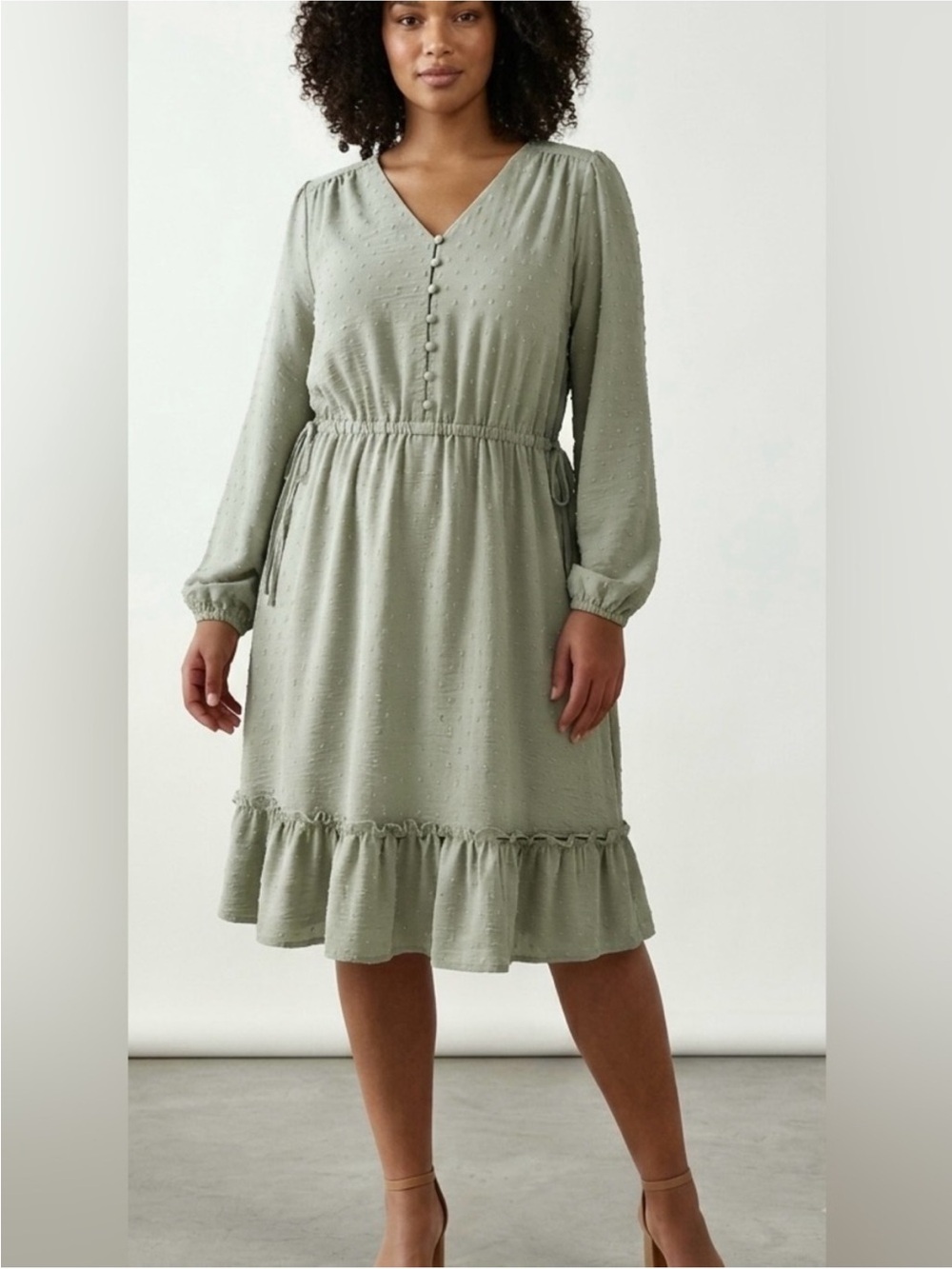 NWT Addition Elle Sage Green Swiss Dot Drawstring Dress
Size
X, fits like 12/14